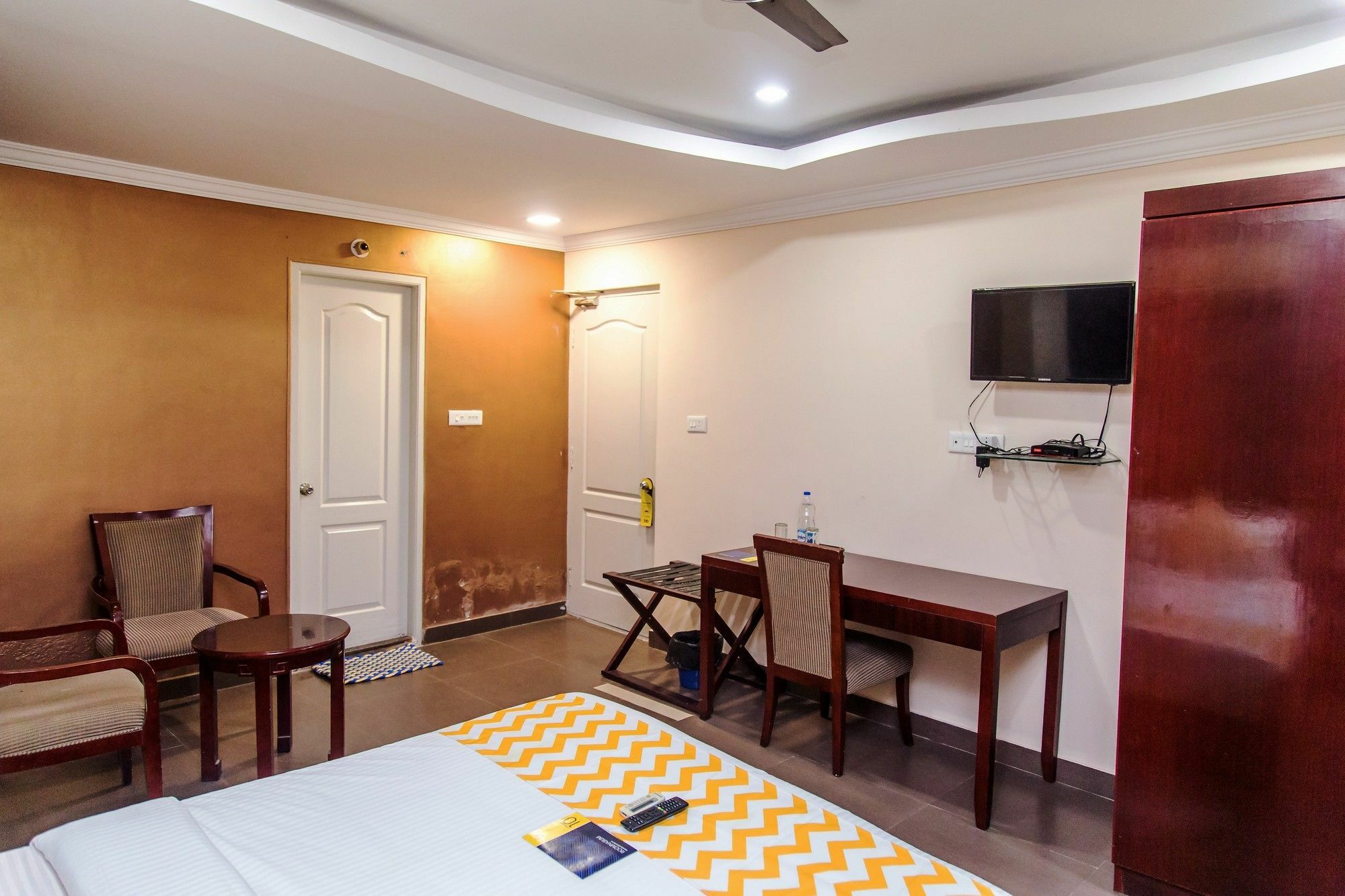Fabexpress Oriental Suites III - Btm Mico Layout Bangalore Exterior foto