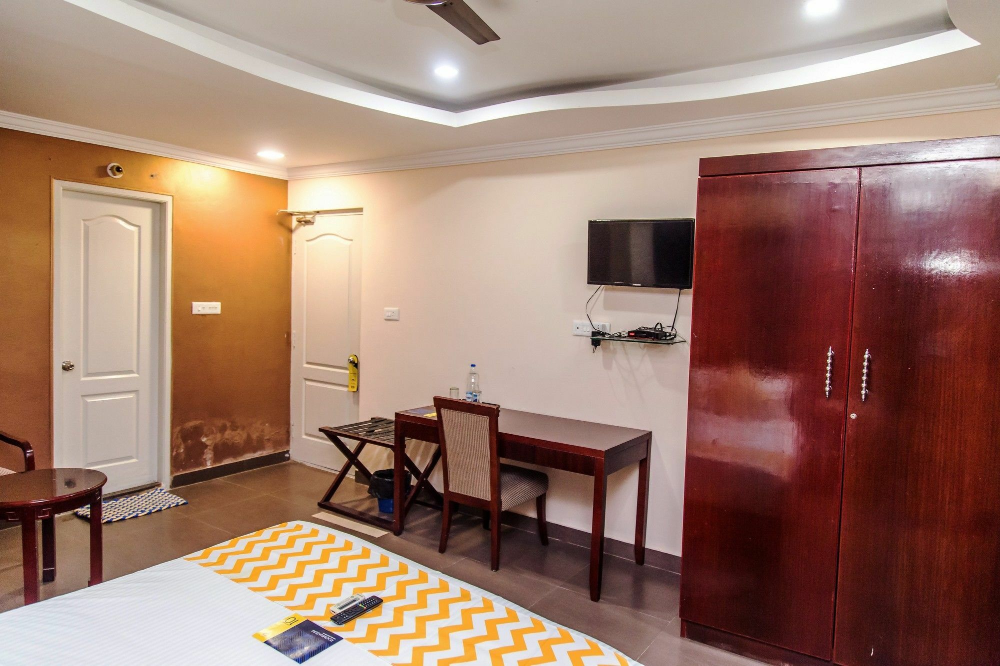 Fabexpress Oriental Suites III - Btm Mico Layout Bangalore Exterior foto