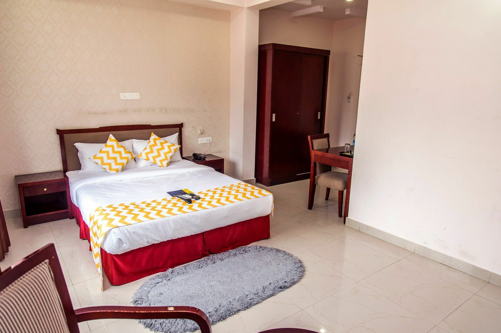 Fabexpress Oriental Suites III - Btm Mico Layout Bangalore Exterior foto